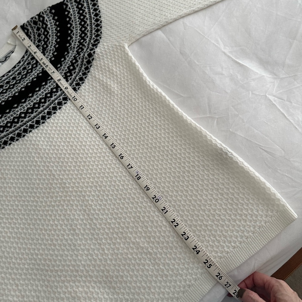 Calvin Klein Sweater black/white design, long sleeves, Medium - Picture 8 of 8